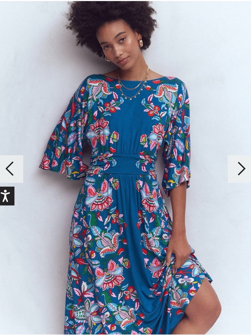 Boden Imelda Kimono Jersey Dress
In Blue Botanical Trail - Bold - Floral -size 8